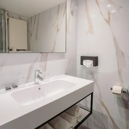 Ostend Hotel Hotell 3*