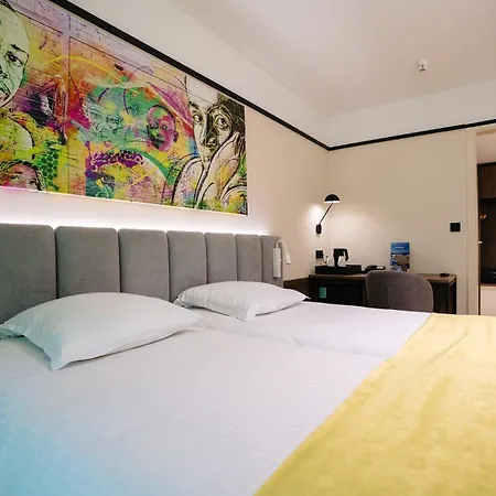 Ostend Hotel 3*