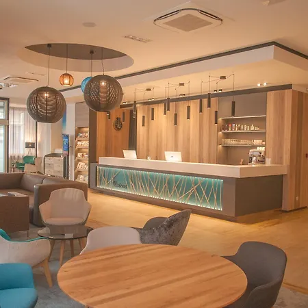 Ostend Hotel מלון אוסטנדה