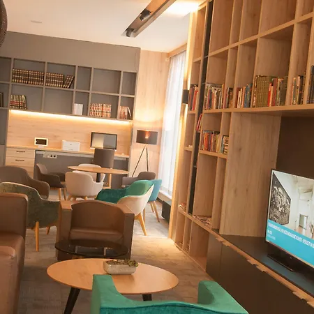Ostend Hotel 3* אוסטנדה