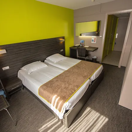 Ostend Hotel אוסטנדה