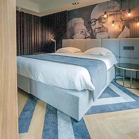מלון Ostend Hotel