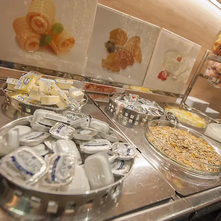 מלון Ostend Hotel 3*