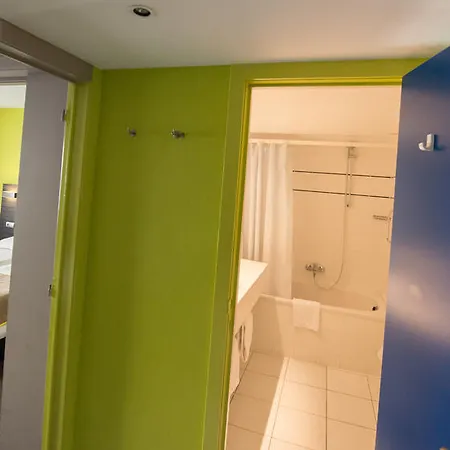 Ostend Hotel 3*